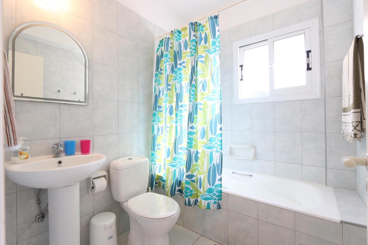 Victor Apartment Paphos Extérieur photo