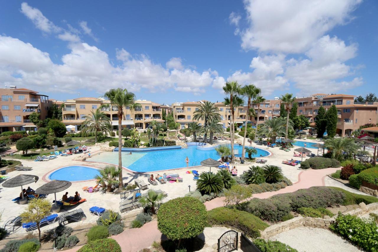 Victor Apartment Paphos Extérieur photo