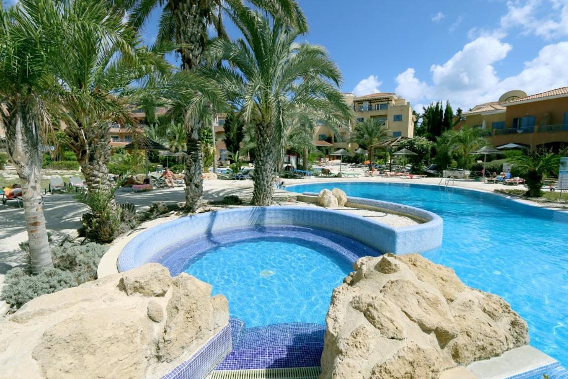 Victor Apartment Paphos Extérieur photo